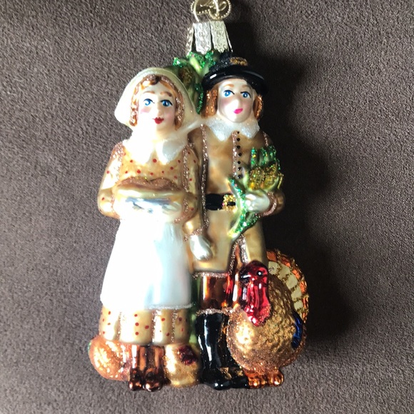 Festive Pilgrim Pumpkin Couple Glass Ornament - Picture 3 of 9